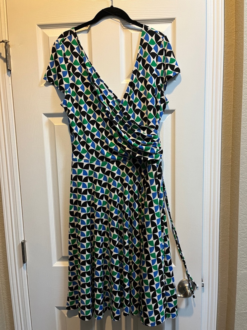 Maggy London Blue, Green & Black Geometric Wrap Midi Dress